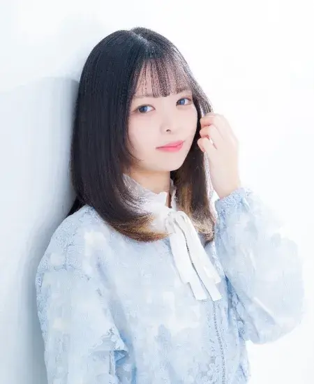 Hina Suzuki