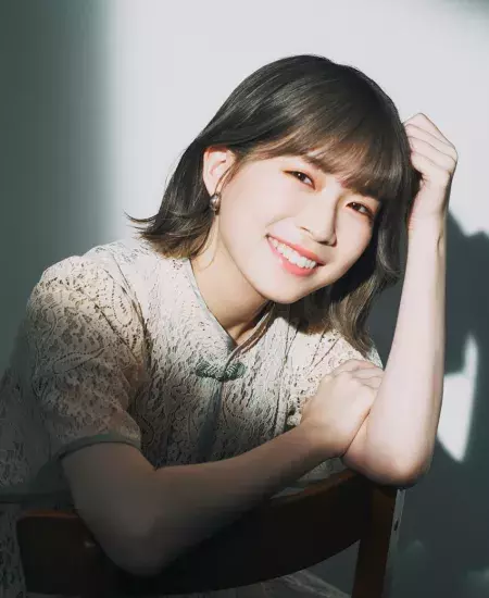 Yoshino Aoyama