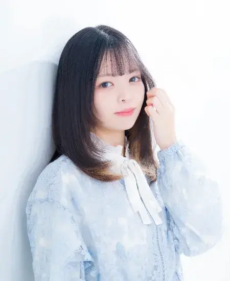 Hina Suzuki